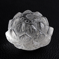 【スーパーSALE】水晶蓮の花彫り物（丸玉台座）-080