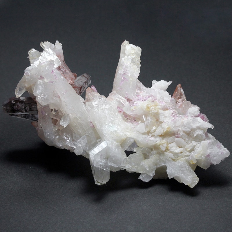 希少ポンバ鉱山ピンクトパーズ共生クォーツ　鉱物標本　原石　水晶共生