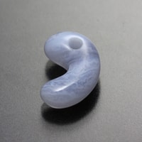 古代勾玉 ブルーレースアゲート(12mm)