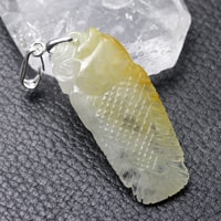 【スーパーSALE】翡翠彫り物ペンダント-006