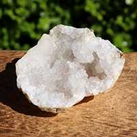 " .モロッコ産水晶ジオード-001. "