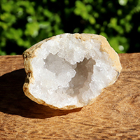 " .モロッコ産水晶ジオード-002. "