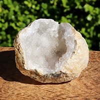 " .モロッコ産水晶ジオード-007. "