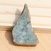 【スーパーSALE】糸魚川翡翠原石-016