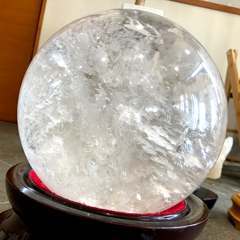 更に値下げ【大玉 本水晶 超透明 丸玉】68㎜玉 更に値下げ【大玉 本水晶 超透明 丸玉】68㎜玉