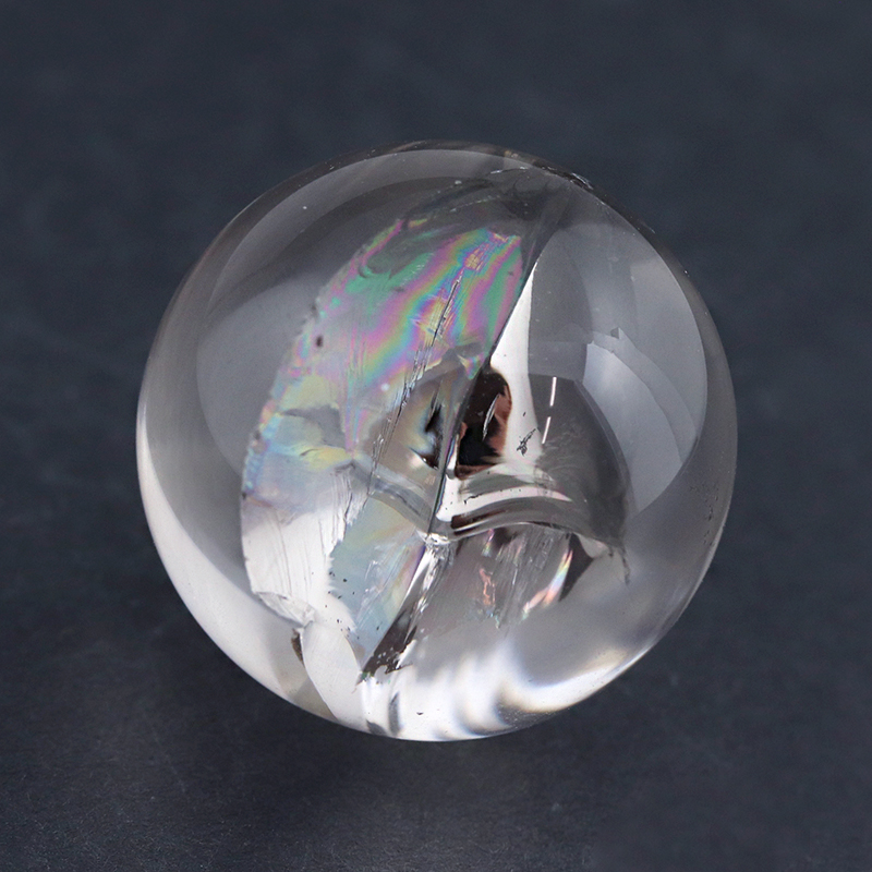 レインボースモーキークォーツ(アイリスクォーツ）丸玉-022水晶 